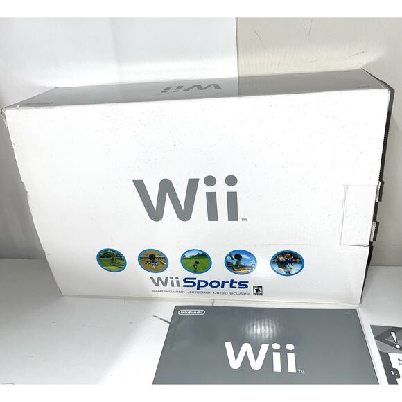 Nintendo Wii Sports Game System 2 Controllers 2 Nunchucks OEM - Picture 4 of 8